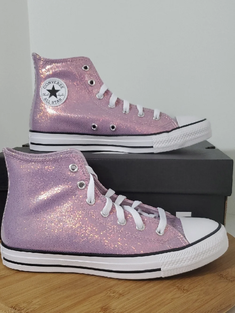 Converse CTAS Hi Tops Altitude Lilac Sparkly Size 6 Big Kid NIB